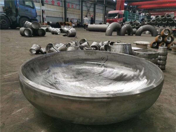 Large diameter alloy pipe cap