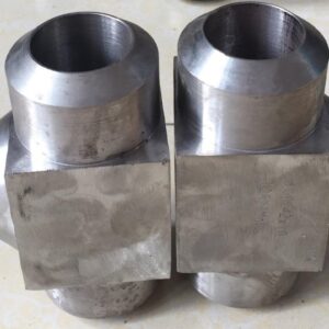 Forged alloy pipe fittings (elbows, tees, reducers)